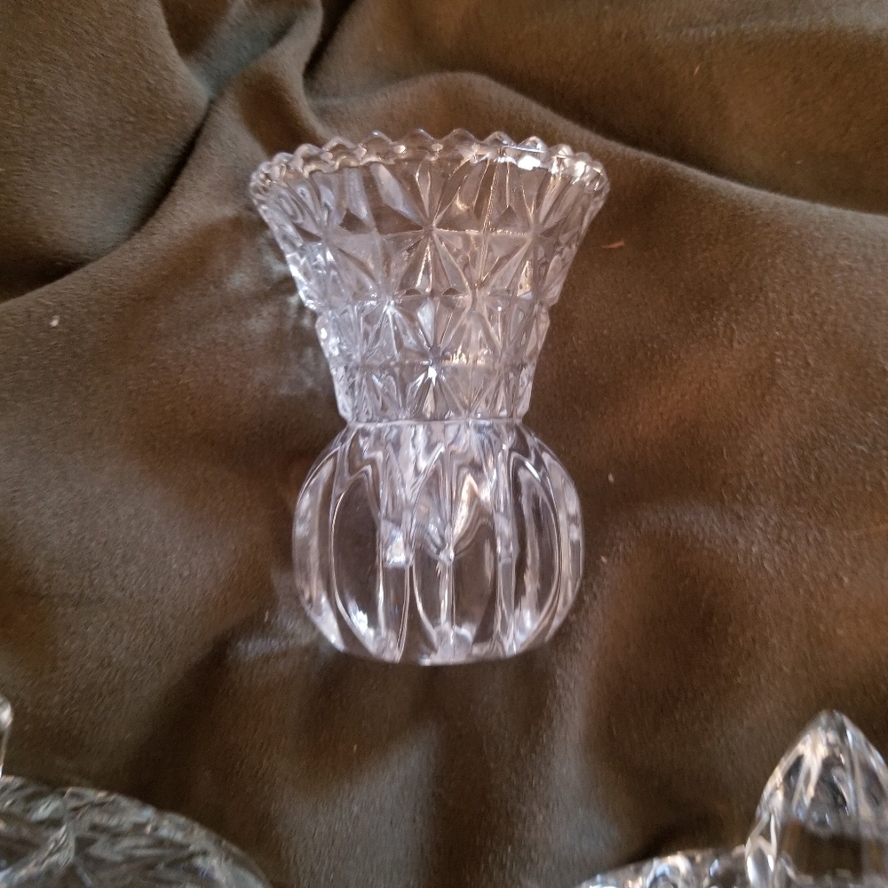 Elegant Crystal Glassware Set - Picture 6 of 10